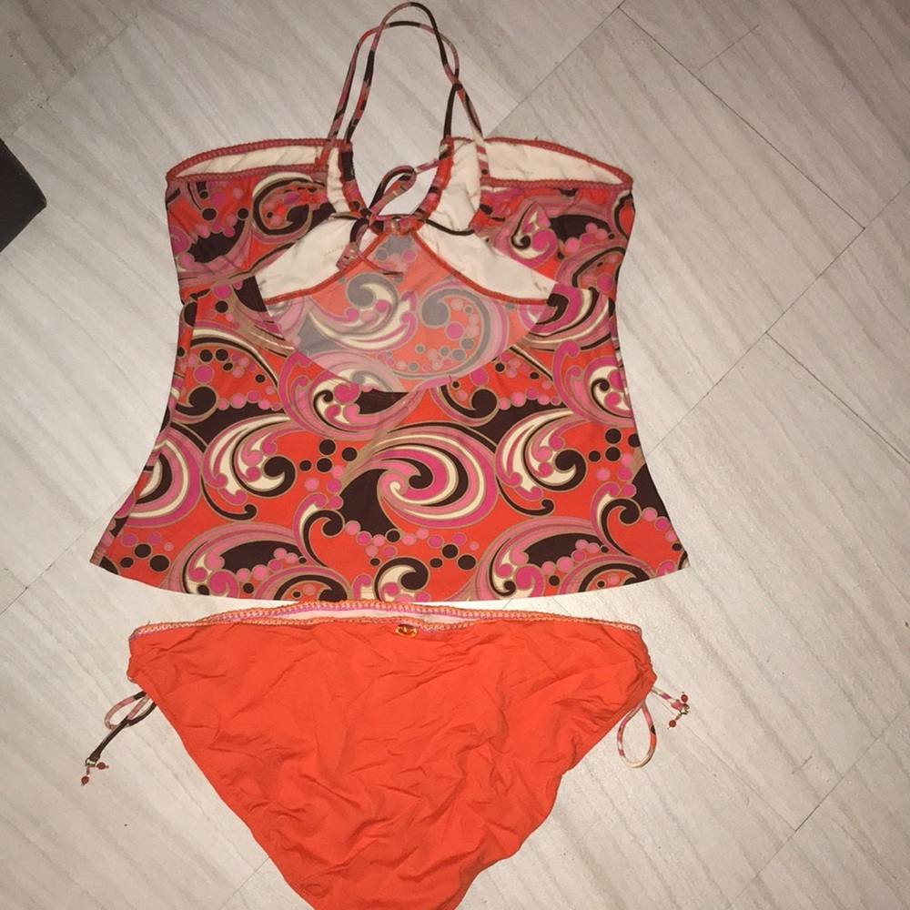 Two piece - Picture 2 of 6